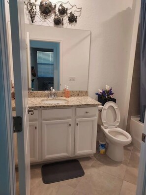 Dusche, Handtücher, Seife, Shampoo