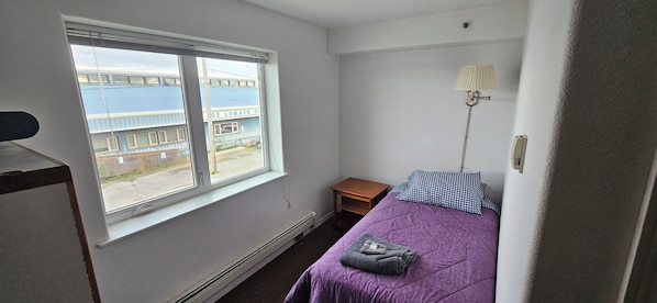 Classic Single Room, River View | WiFi (free) - River House Hotel (Bethel)