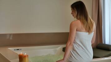 Phòng Suite, quang cảnh vườn | Bồn tắm spa riêng