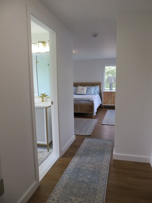 4 slaapkamers, een strijkplank/strijkijzer, wifi, beddengoed