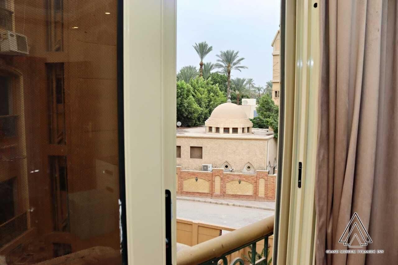 Photo - Luca Pyramids Inn