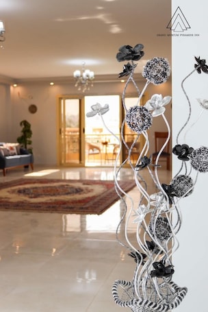 Property amenity. Luca Pyramids Inn