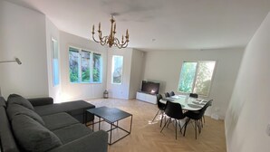 Leilighet – superior, hageutsikt | Oppholdsområde