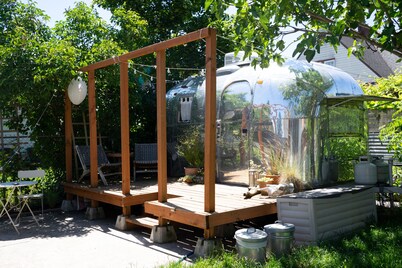 Margaux the Vintage Airstream - Portland's Glamping Garden Oasis