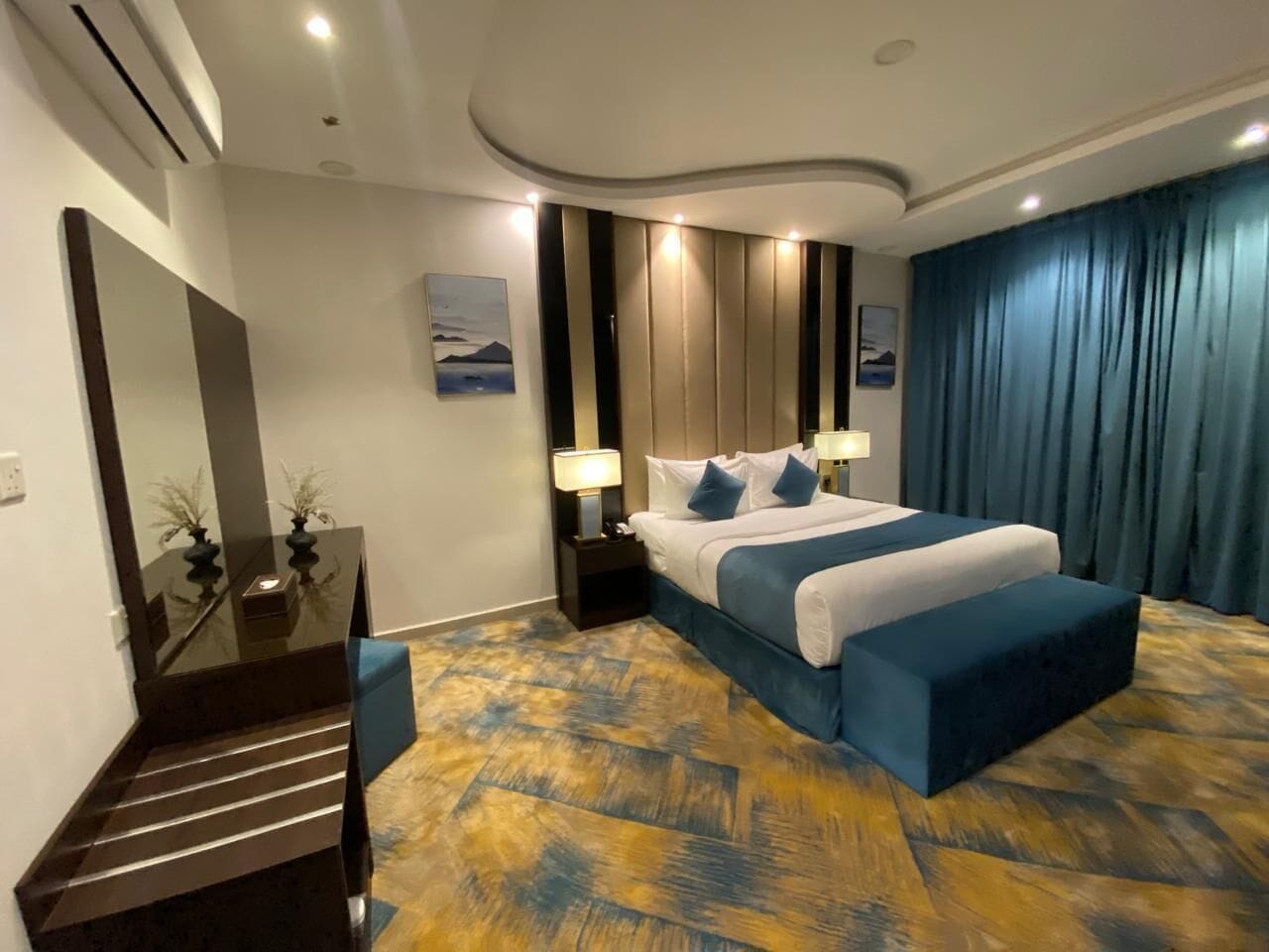 Hypo-allergenic bedding, pillow-top beds, blackout curtains