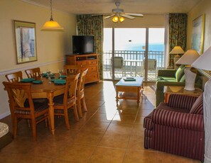 TV, DVD player - Discovery Beach Resort - 3BR/2BA - Oceanfront (Cocoa Beach)