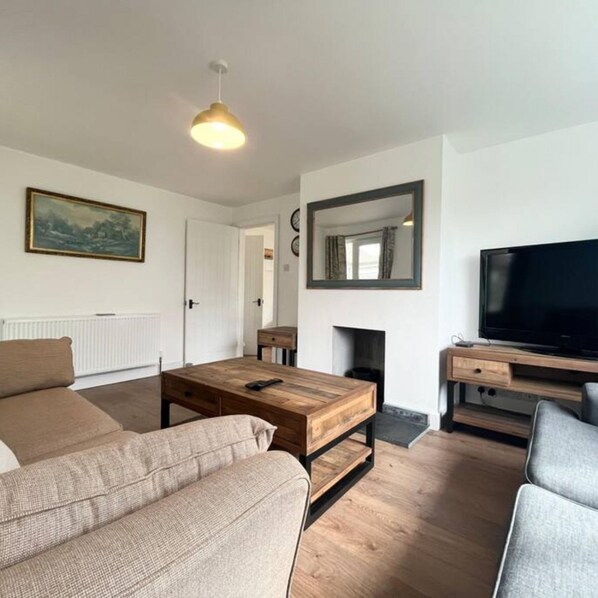 House - Bright 3bed Bungalow Porthlevan (Helston)