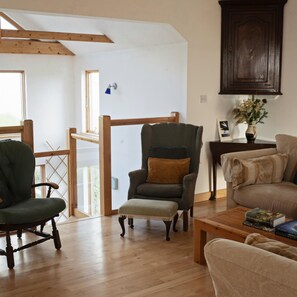 House - Triskele Detached Characteristic Home Sleeps 10 (Helston)