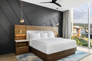 2 bedrooms, in-room safe, WiFi, bed sheets - Downtown Atlanta 2 Bedroom Presidential!  (Atlanta)