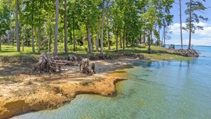 Beach - Waterfront Home on South End of Lake Sam Rayburn in Westwood Subdivision (Jasper)