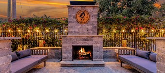 Gaspar's Luxury Estate - Moody & Luxurious Gasparilla-Inspired Mini-Mansion