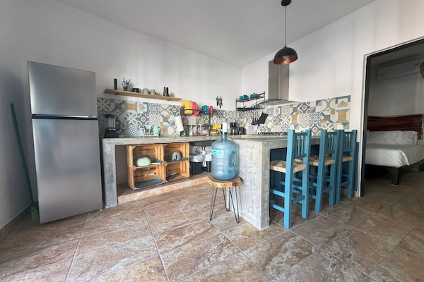 Traditional Condo, 1 Bedroom, Non Smoking, Private Bathroom | Private kitchen | Microwave, coffee/tea maker, freezer, paper towels