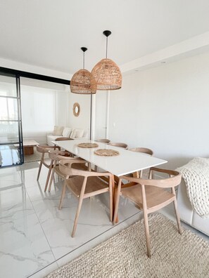 Dining - Beautiful apartment in paramount all inclusive in one of the best buildings in the city. (Punta del Este)