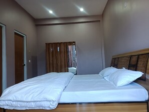 4 bedrooms, WiFi, bed sheets