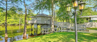 Private Boat Launch! Riverfront Jefferson Retreat
