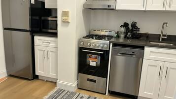 冰箱、微波炉、烤箱、茶具/咖啡用具