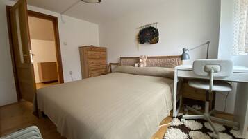 2 Schlafzimmer, Bügeleisen/Bügelbrett, WLAN, Bettwäsche