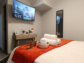 1 Schlafzimmer, Schreibtisch, Bügeleisen/Bügelbrett, kostenloses WLAN