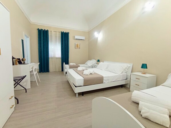2 bedrooms, desk, iron/ironing board, free WiFi