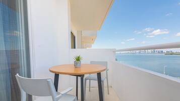 Panoramic Apartment | Balcony