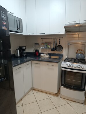 Microwave, oven, electric kettle, toaster - Runawasi José Gonzales - 3bdr, Comfortable and Family-friendly, Miraflores (Miraflores)