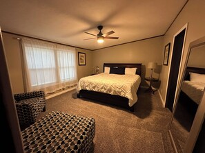 4 bedrooms, in-room safe, iron/ironing board, travel cot