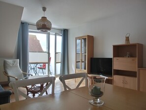 TV, DVD player, stereo - Apartment N16 - Apartment on the 2nd floor w. Elevator for 2 persons + 1 child, (Graal-Müritz)