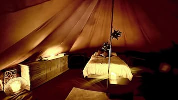 1 dormitorio y ropa de cama