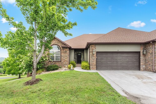 Ultimate Luxury Retreat: 5-Bedroom Villa at Stonebridge Resort