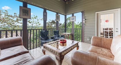 Ultimate Luxury Retreat: 5-Bedroom Villa at Stonebridge Resort