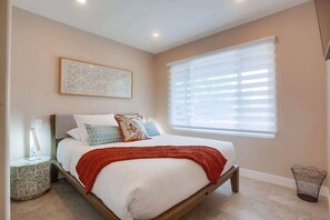 2 bedrooms, iron/ironing board, free WiFi, bed sheets - Windansea Beach House - beautifully updated 2BD (La Jolla)