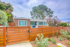 Exterior - Windansea Beach House - beautifully updated 2BD (La Jolla)