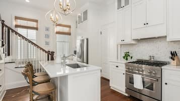 Fridge, microwave, dishwasher, coffee/tea maker