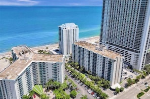 Exterior - Resort-Styled Condo Pool & Gym, Hollywood Beach (Hollywood)