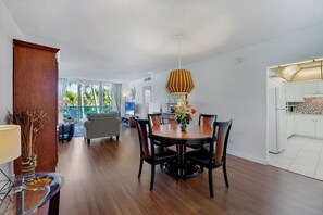 Interior - Resort-Styled Condo Pool & Gym, Hollywood Beach (Hollywood)