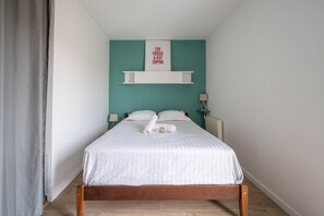 1 habitación, tabla de planchar con plancha, wifi y ropa de cama 