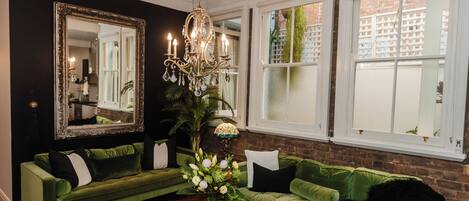 Smart TV, books, stereo, printers