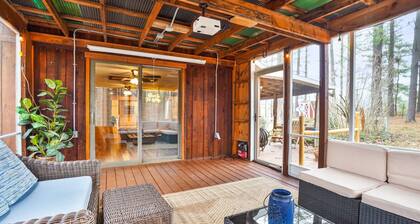 Where in the woods cabin - pet friendly - winery nearby