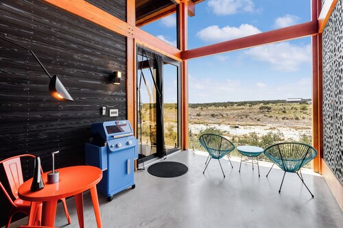 Pedernales River Guesthouses - PONDER