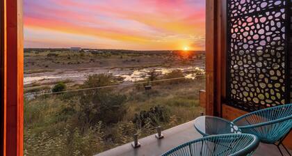 Pedernales River Guesthouses - PONDER
