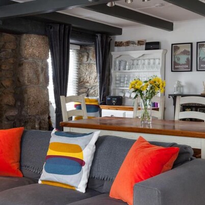 Charming Mousehole Cottage