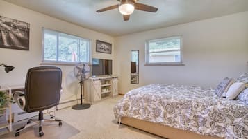 3 habitaciones, escritorio, tabla de planchar con plancha y wifi gratis