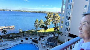 Outdoor pool, a heated pool - Spectacular Lakeview Blue Heron Beach Resort Lux Condo PetFriendly (Orlando)