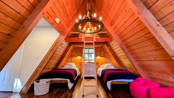 2 bedrooms, internet, bed sheets