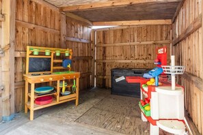 Exterior - Woods Meadow Glamping (West Malling)