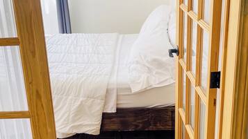 2 bedrooms, WiFi, bed sheets