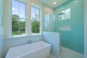 Douche, serviettes fournies