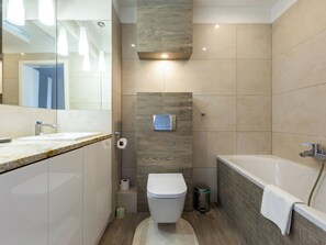 Free toiletries, hair dryer, towels