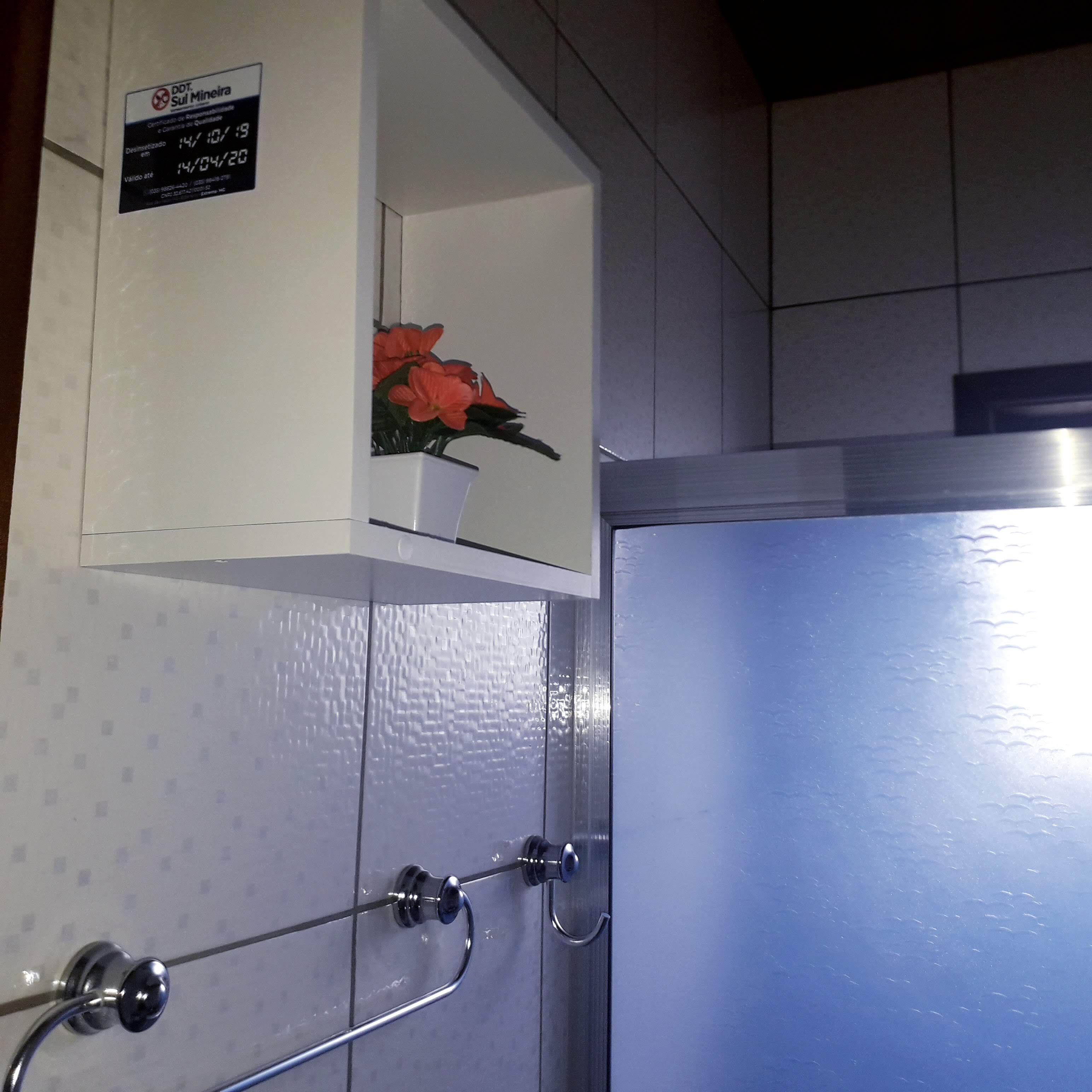 エコノミー ダブルルーム バルコニー マウンテンビュー | バスルーム