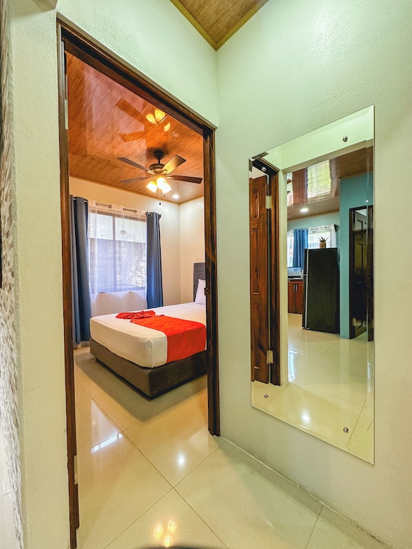 2 soverom, strykejern/-brett, wi-fi og sengetøy